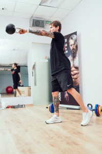 Гиря 16 кг с хромированной ручкой полиуретановая (CPU) Original FitTools