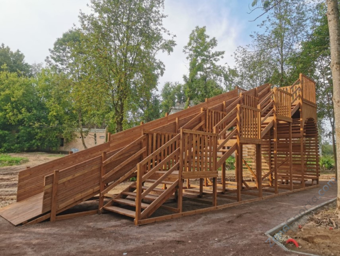 Зимняя деревянная заливная горка Морозко 12м Макси