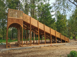 Зимняя деревянная заливная горка Морозко 12м Макси